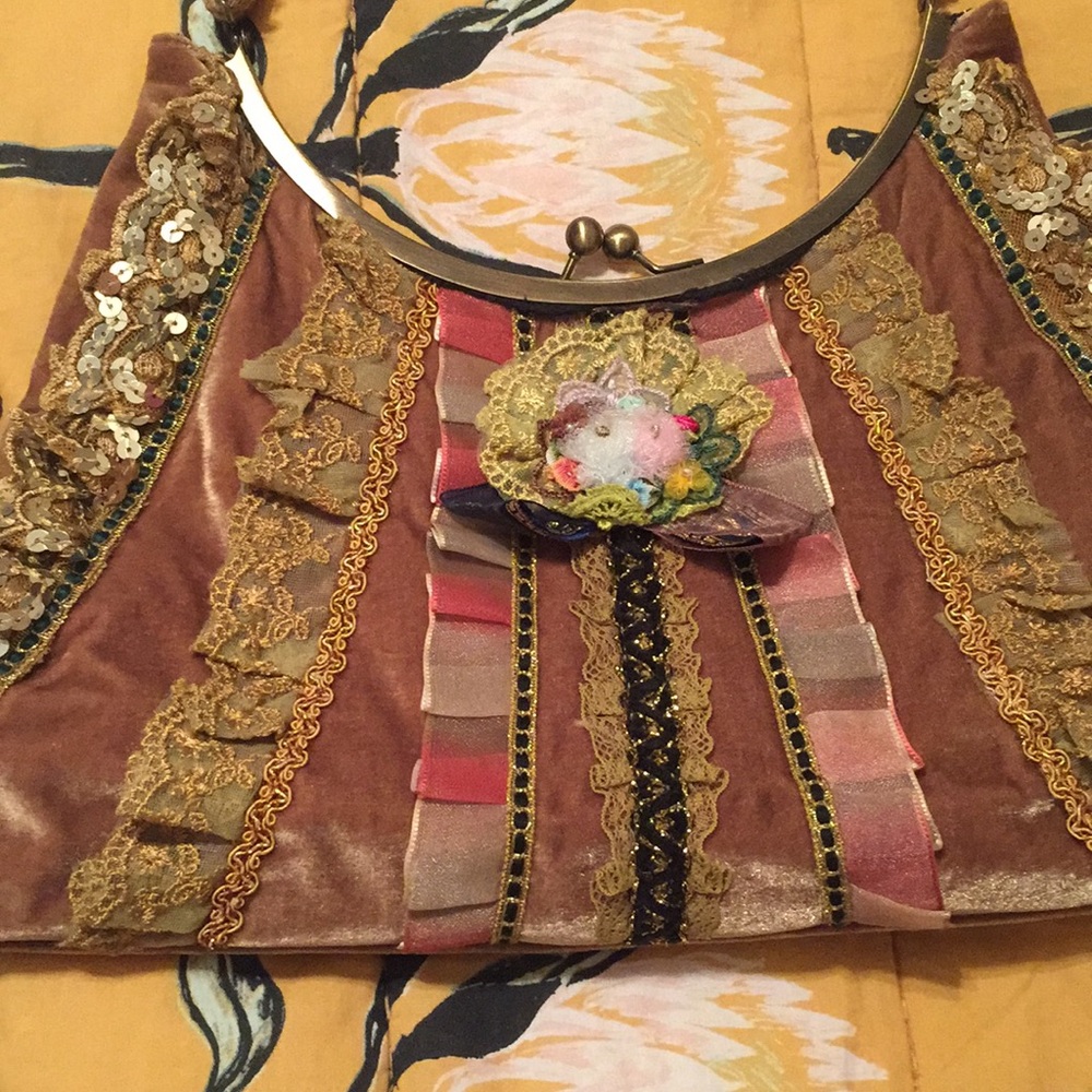 Velvet Purse - Picture 5 of 8